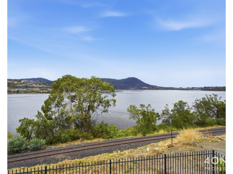 17 Wendourie Parade, Austins Ferry TAS 7011