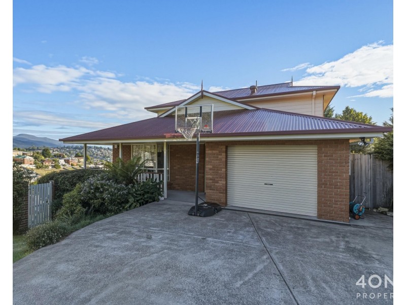 68 Rosehill Crescent, Lenah Valley TAS 7008
