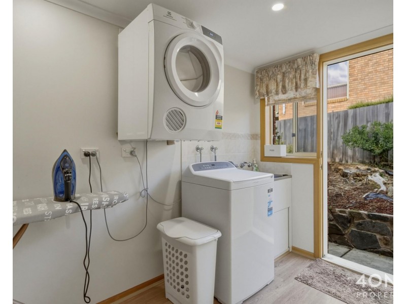 68 Rosehill Crescent, Lenah Valley TAS 7008