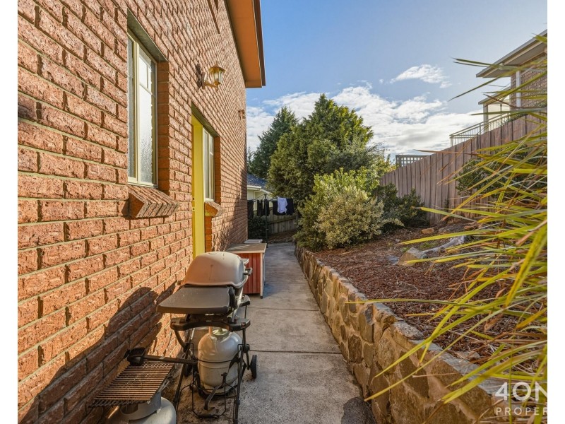 68 Rosehill Crescent, Lenah Valley TAS 7008
