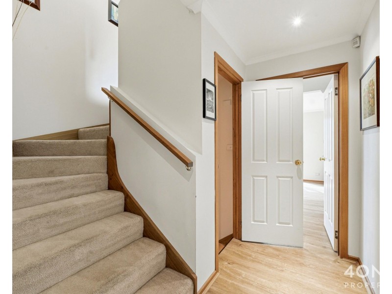 68 Rosehill Crescent, Lenah Valley TAS 7008