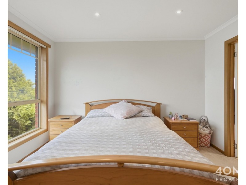 68 Rosehill Crescent, Lenah Valley TAS 7008