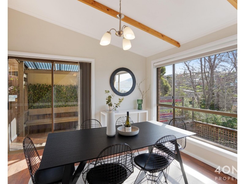 18 Chandos Drive, Berriedale TAS 7011