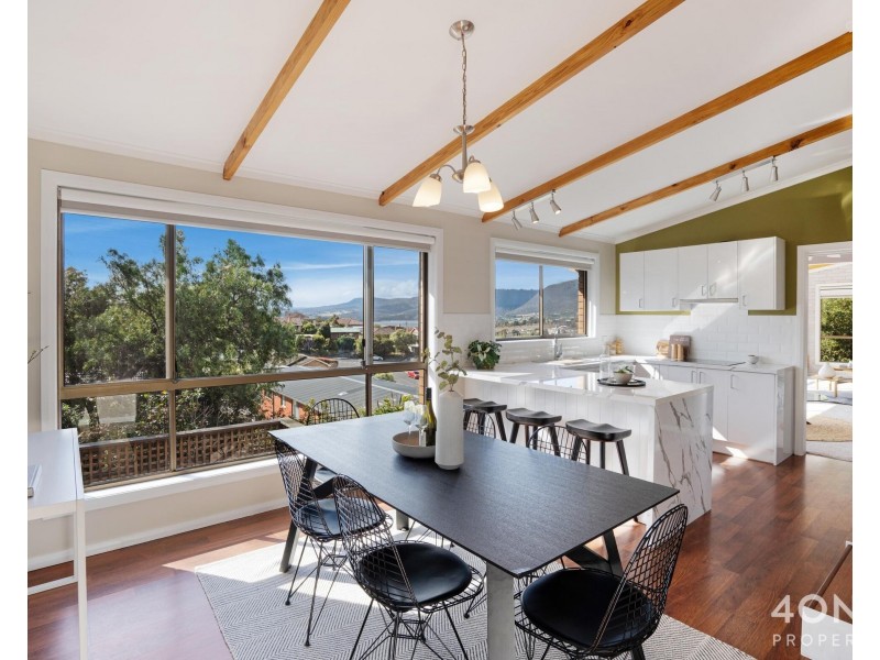 18 Chandos Drive, Berriedale TAS 7011