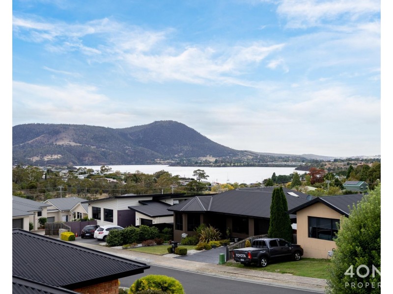 19 Eclipse Road, Austins Ferry TAS 7011