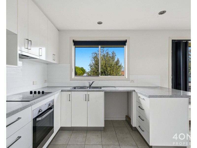 1/11 Peronne Court, Brighton TAS 7030
