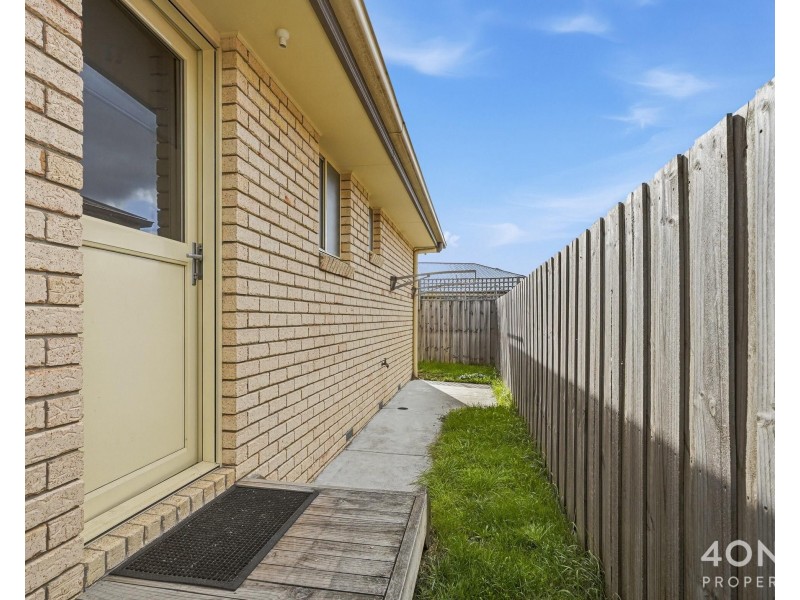 1/11 Peronne Court, Brighton TAS 7030