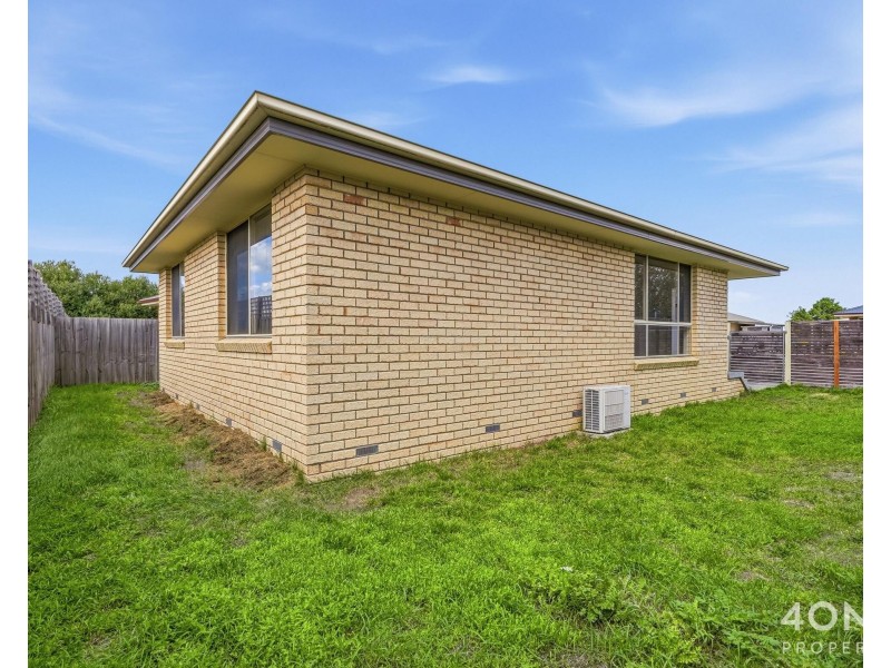 1/11 Peronne Court, Brighton TAS 7030
