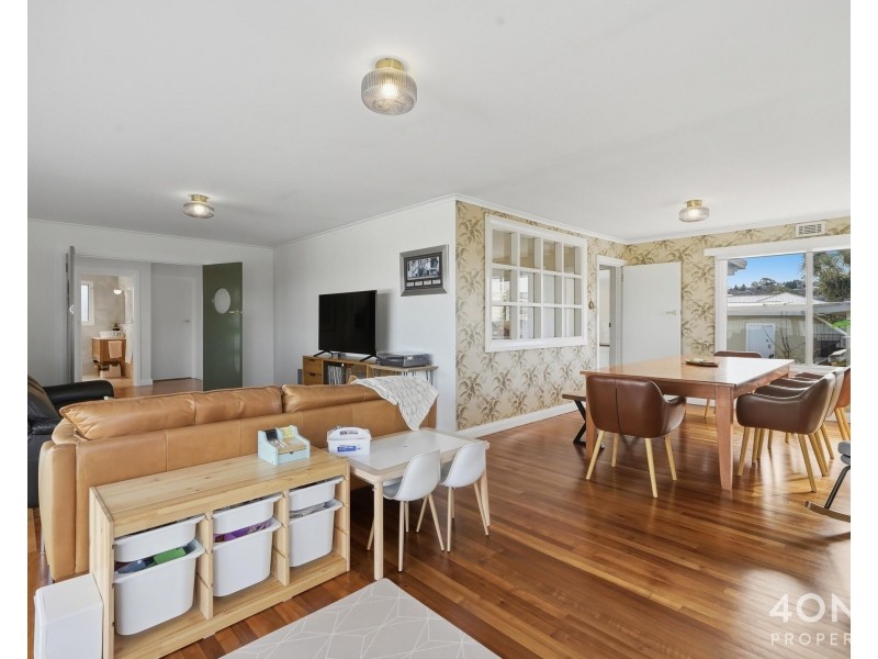 16 Leighland Road, Claremont TAS 7011