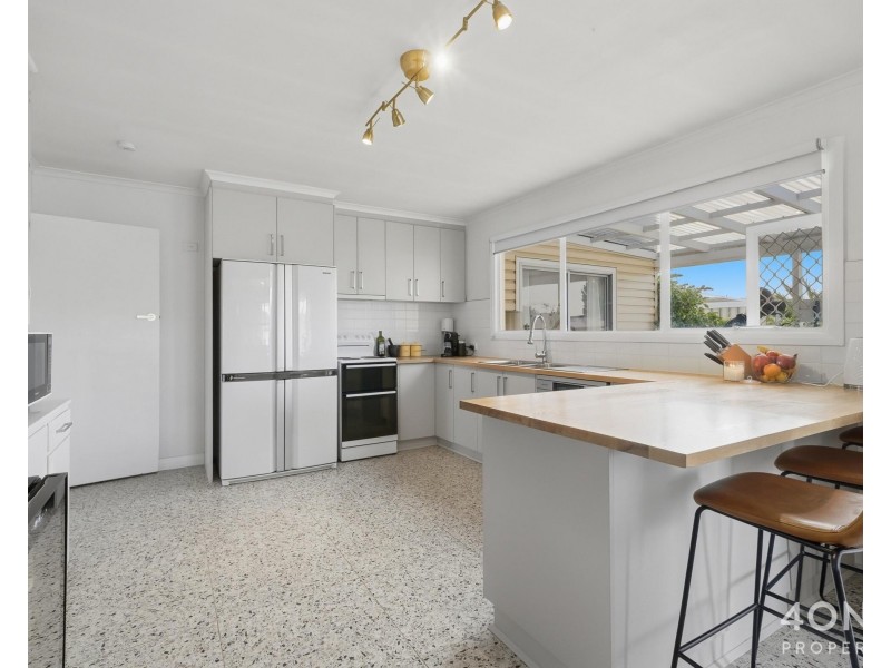 16 Leighland Road, Claremont TAS 7011