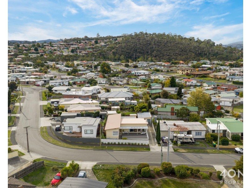16 Leighland Road, Claremont TAS 7011