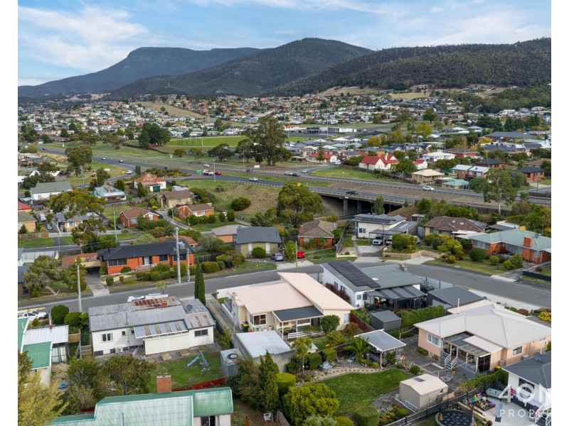 16 Leighland Road, Claremont TAS 7011