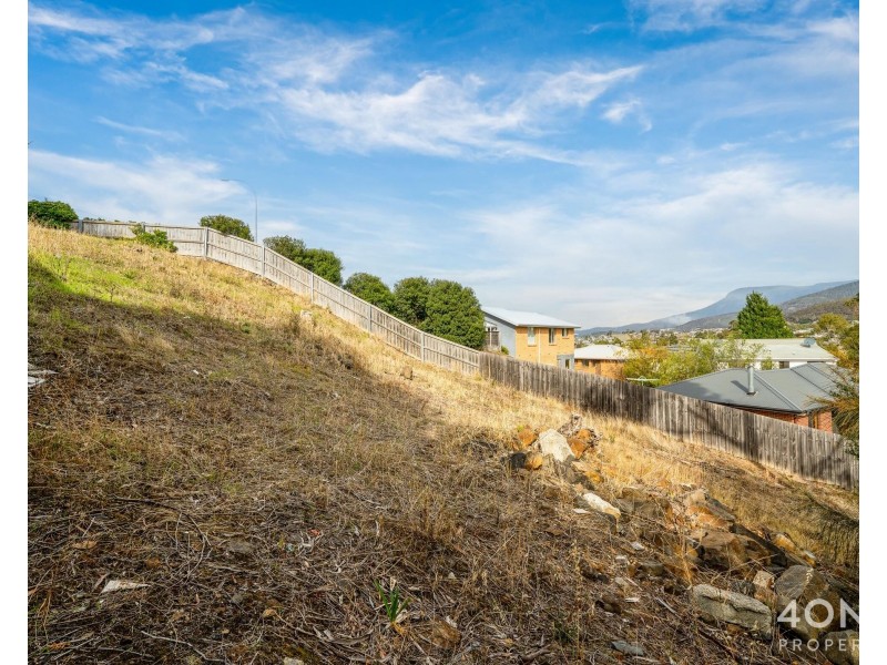 92 HILTON Road, Claremont TAS 7011