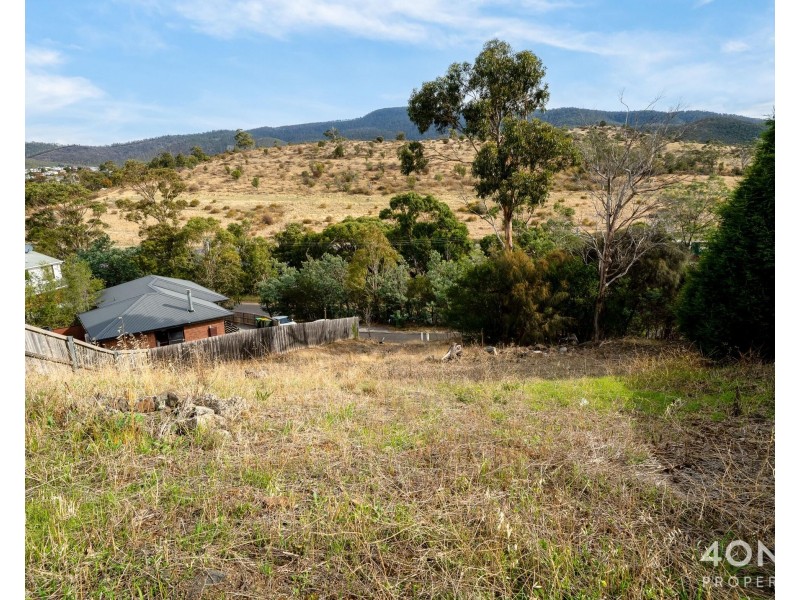 92 HILTON Road, Claremont TAS 7011