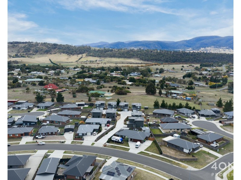 7/18 Haskell Road, Brighton TAS 7030