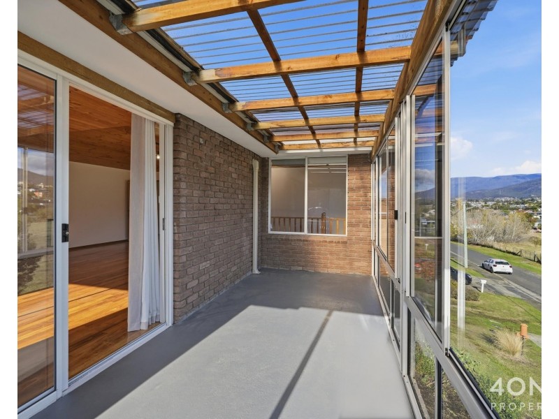 9 Willow Walk, Austins Ferry TAS 7011