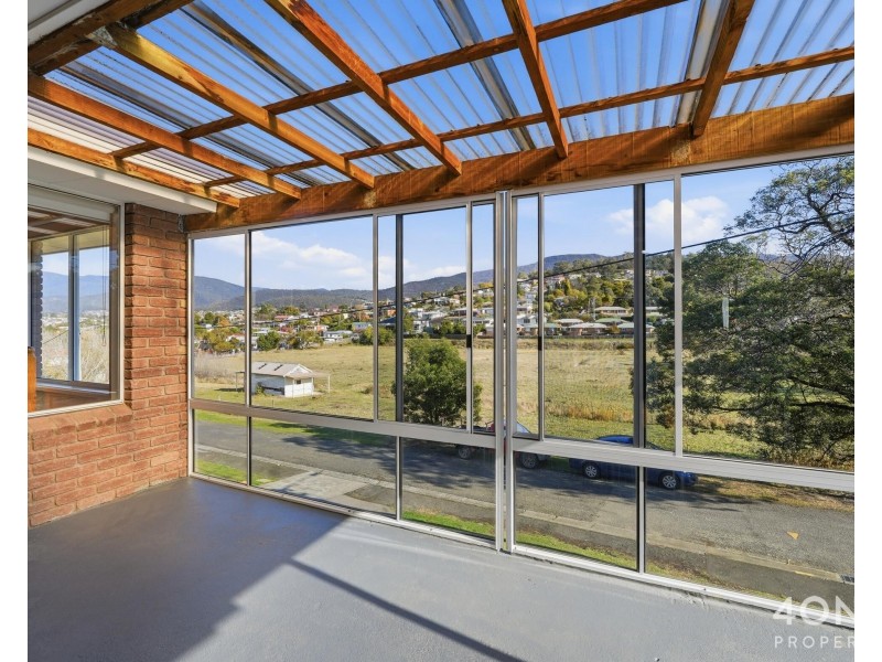9 Willow Walk, Austins Ferry TAS 7011