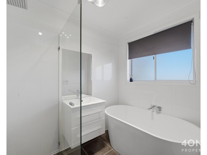 9 Willow Walk, Austins Ferry TAS 7011