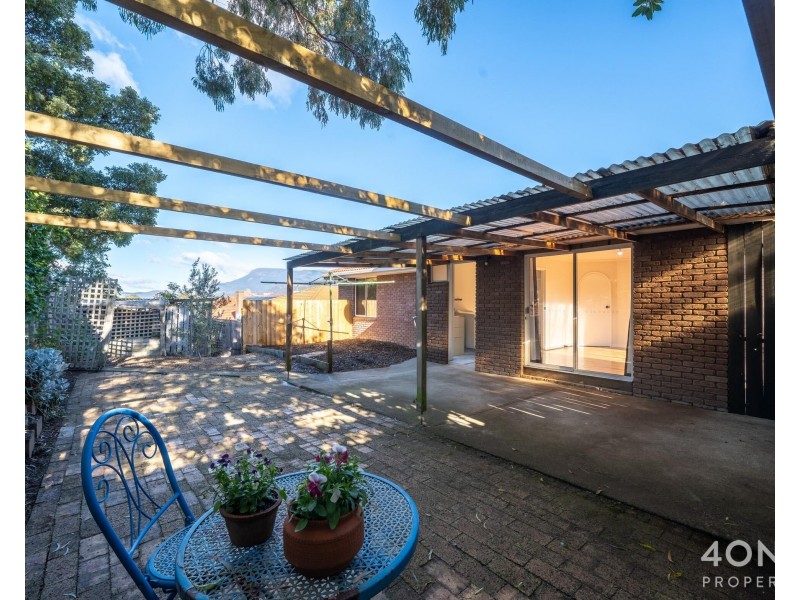 9 Willow Walk, Austins Ferry TAS 7011