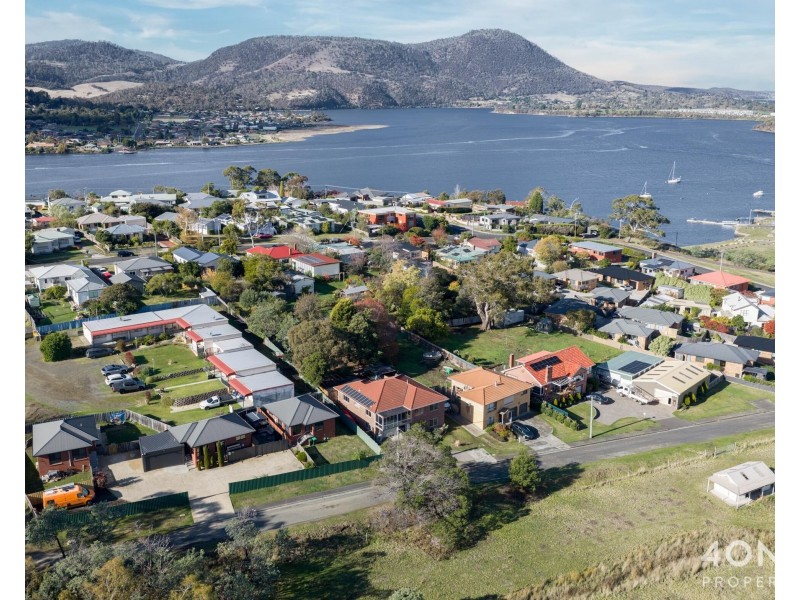 9 Willow Walk, Austins Ferry TAS 7011