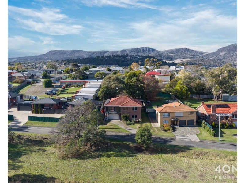 9 Willow Walk, Austins Ferry TAS 7011