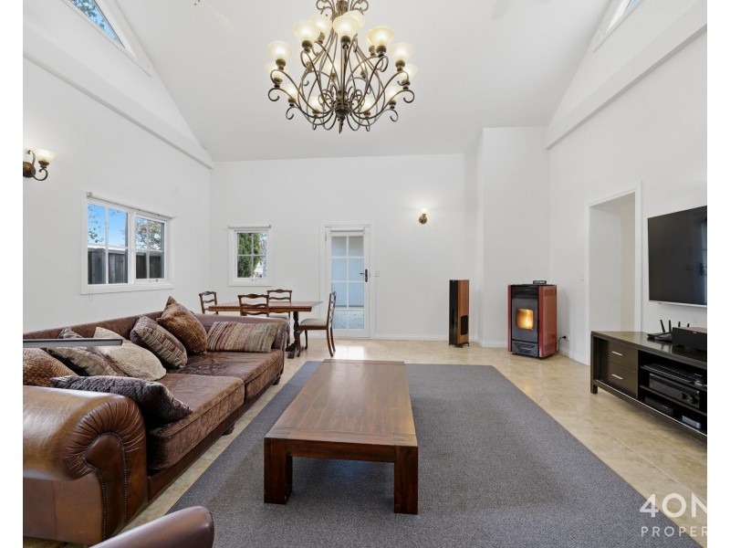 131 Main Street, Kempton TAS 7030