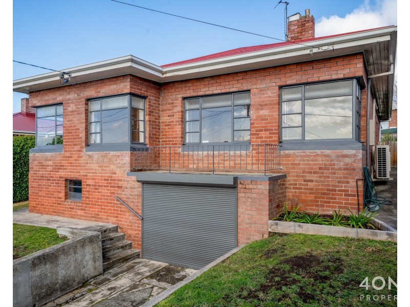 176 Augusta Road, Lenah Valley TAS 7008
