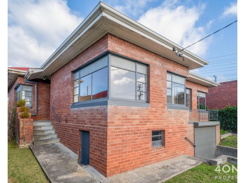 176 Augusta Road, Lenah Valley TAS 7008