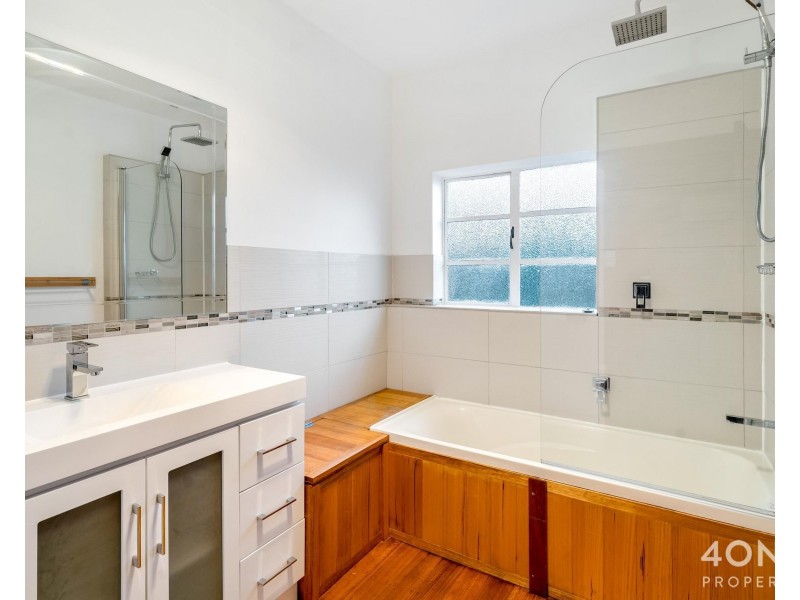 176 Augusta Road, Lenah Valley TAS 7008