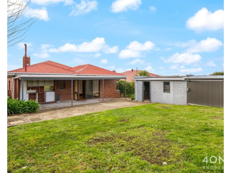 176 Augusta Road, Lenah Valley TAS 7008