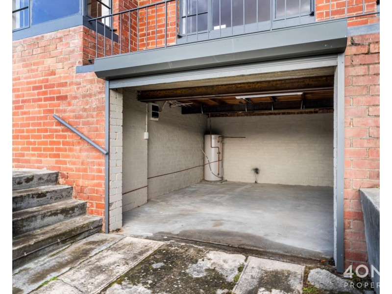 176 Augusta Road, Lenah Valley TAS 7008