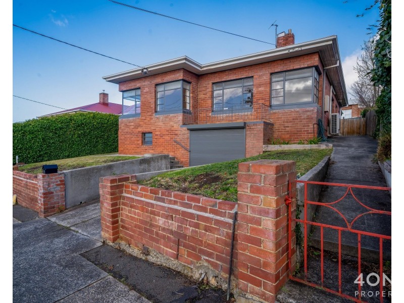 176 Augusta Road, Lenah Valley TAS 7008