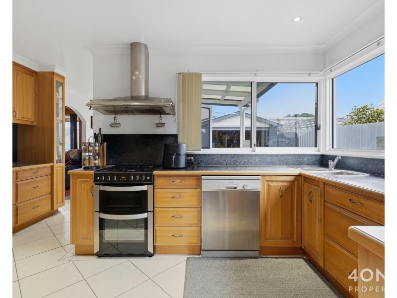 8 Barossa Road, Glenorchy TAS 7010