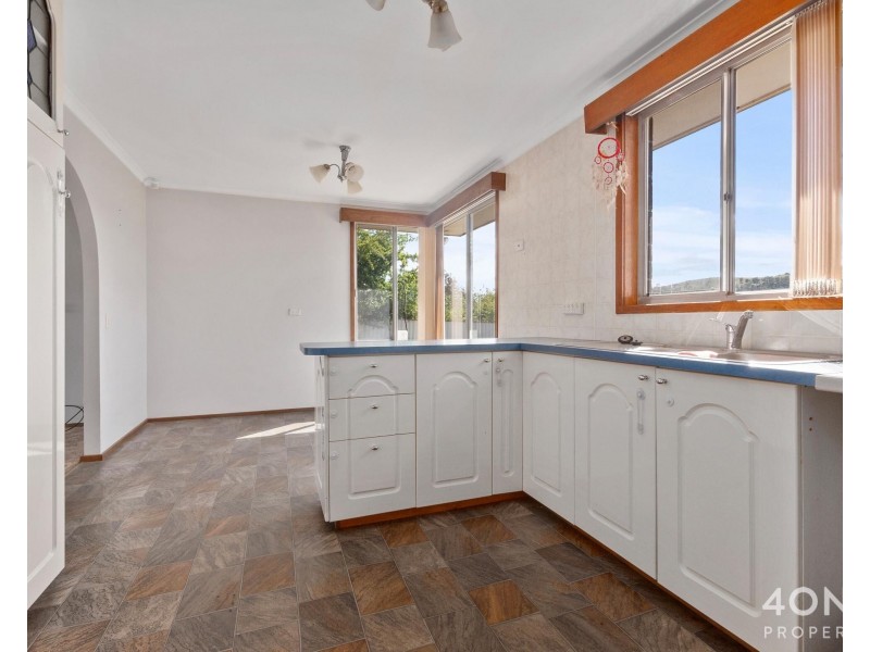 42 Walker Crescent, Bridgewater TAS 7030