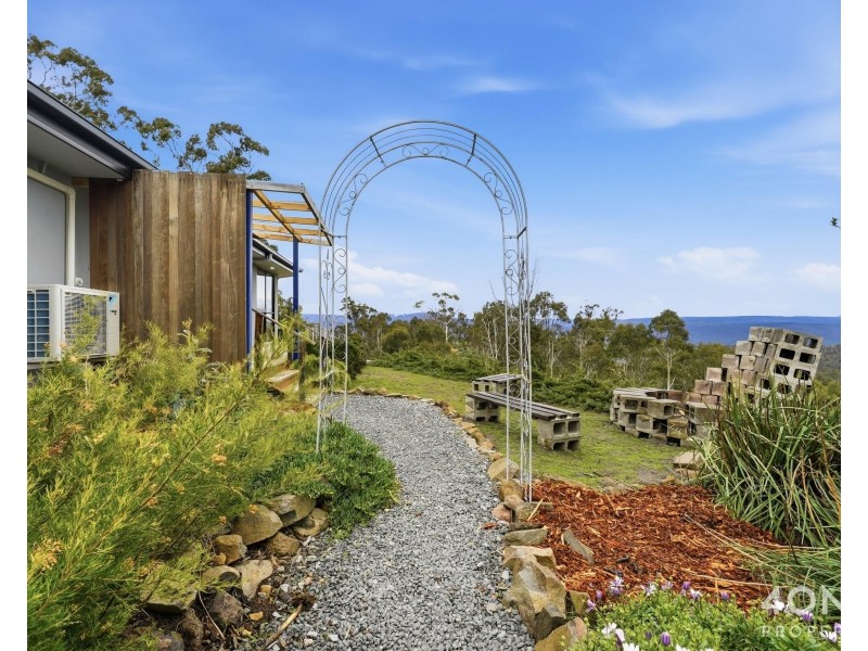 4 Braslins Road, Black Hills TAS 7140
