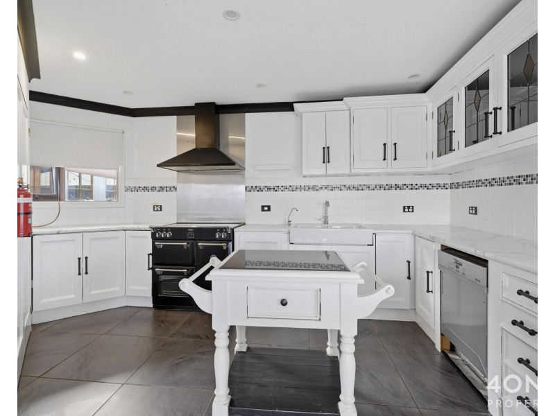 4 Braslins Road, Black Hills TAS 7140