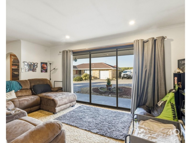2/10 Racecourse Road, Brighton TAS 7030