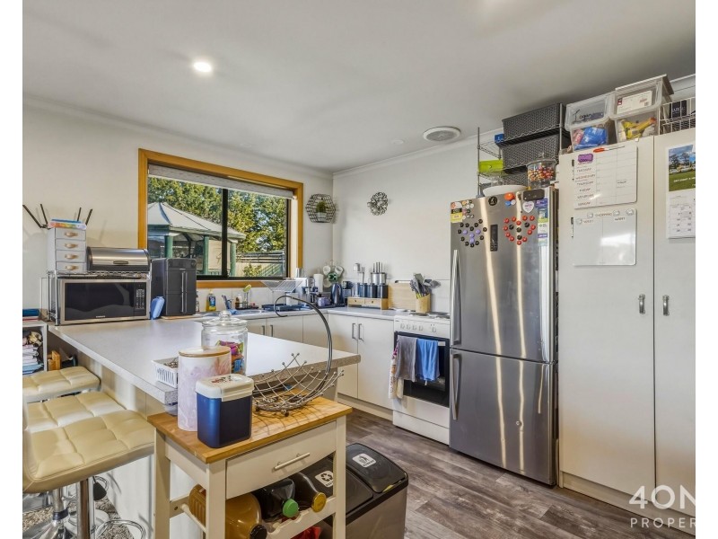 2/10 Racecourse Road, Brighton TAS 7030