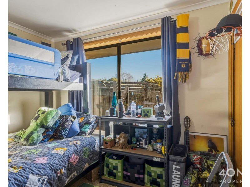 2/10 Racecourse Road, Brighton TAS 7030