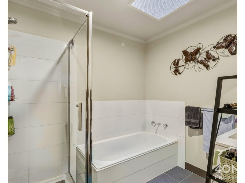 2/10 Racecourse Road, Brighton TAS 7030