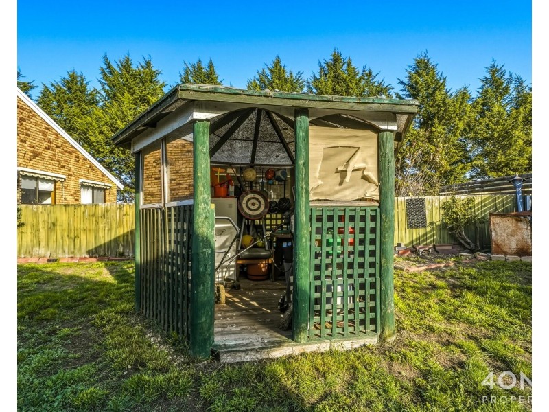2/10 Racecourse Road, Brighton TAS 7030