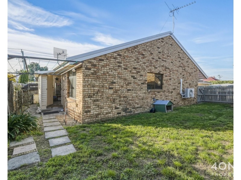 2/10 Racecourse Road, Brighton TAS 7030