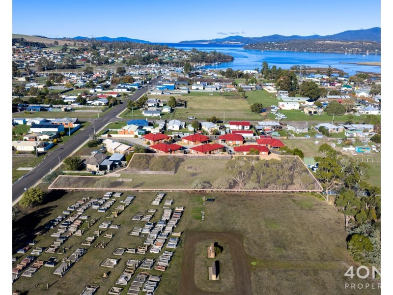 27 Charles Street, Triabunna TAS 7190