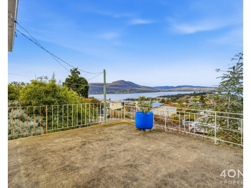 6 Langura Avenue, Chigwell TAS 7011