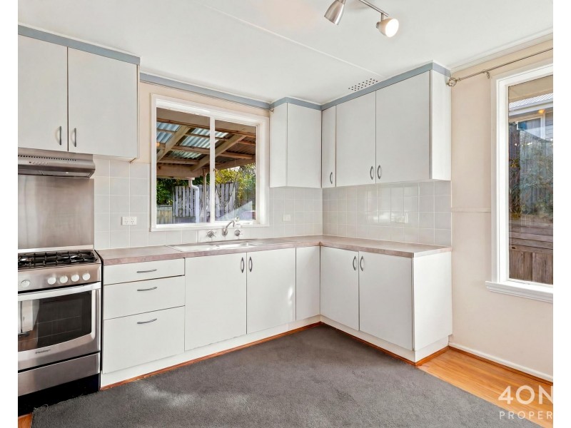 6 Langura Avenue, Chigwell TAS 7011