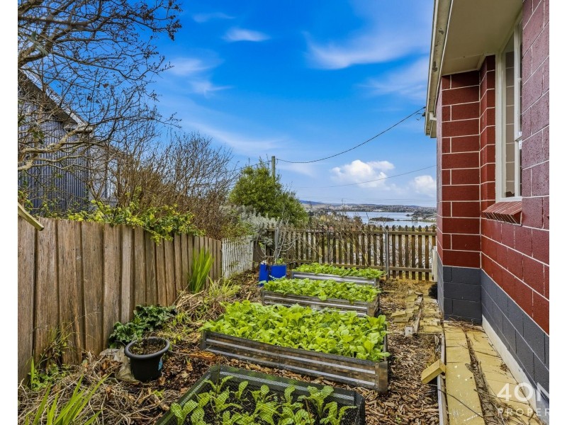 6 Langura Avenue, Chigwell TAS 7011