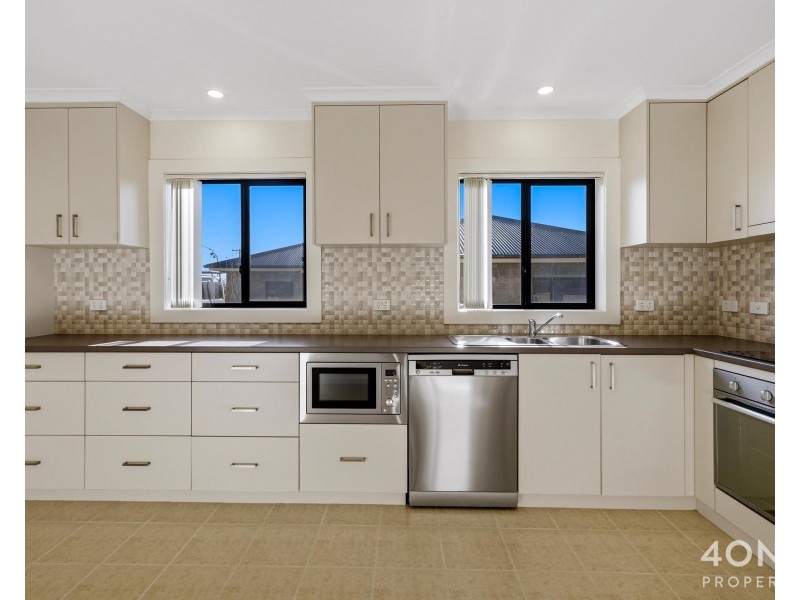 35 Edinburgh Crescent, Goodwood TAS 7010
