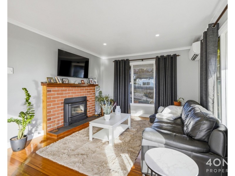1 Oakbank Avenue, Montrose TAS 7010