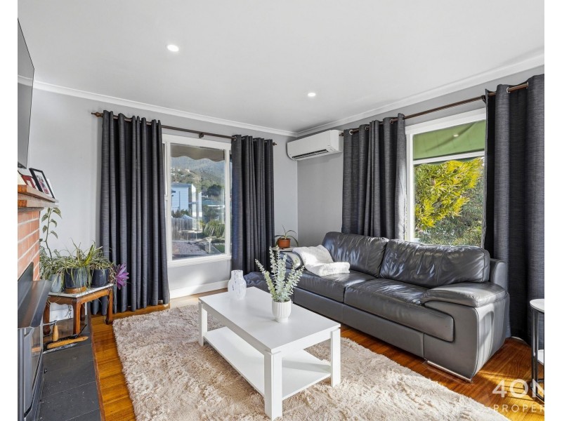 1 Oakbank Avenue, Montrose TAS 7010
