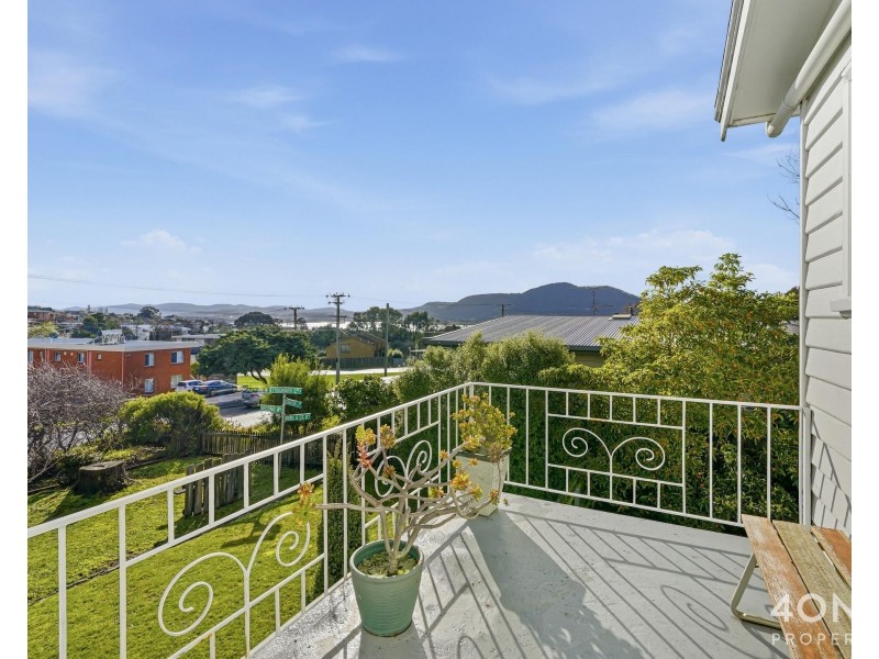 1 Oakbank Avenue, Montrose TAS 7010